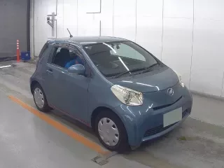 TOYOTA IQ