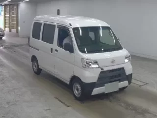 TOYOTA PIXIS VAN