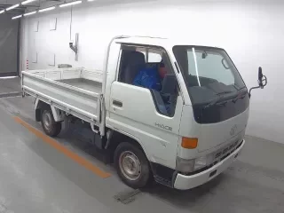TOYOTA HIACE TRUCK
