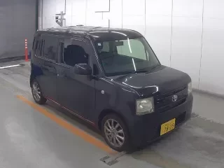 TOYOTA PIXIS SPACE