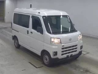 TOYOTA PIXIS VAN