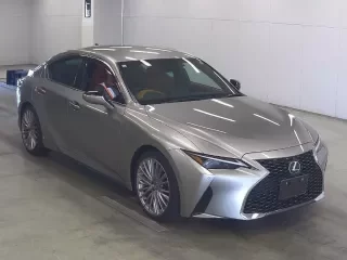 LEXUS IS