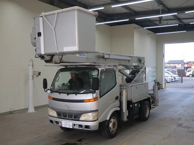 Hino Dutro  с аукциона в Японии