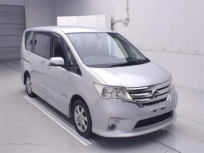 NISSAN SERENA