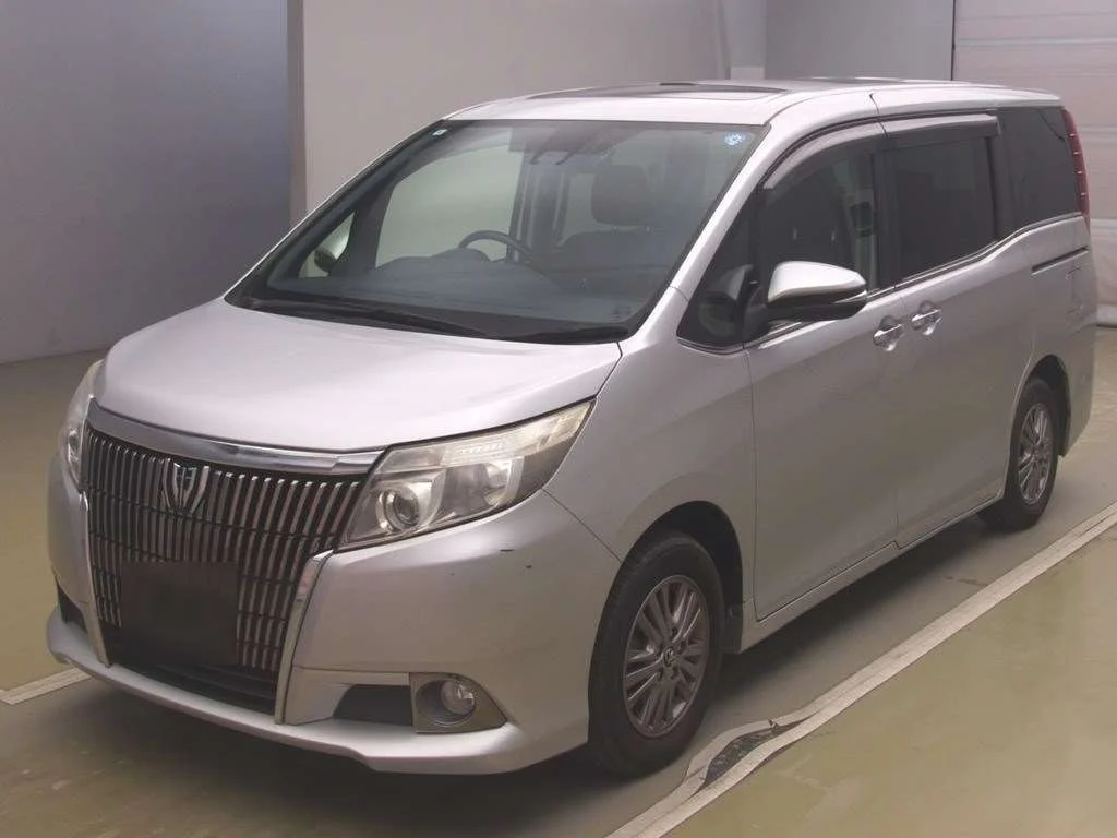 Toyota Esquire 2016