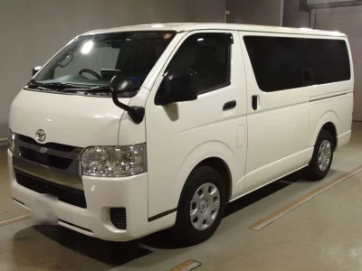 TOYOTA HIACE VAN