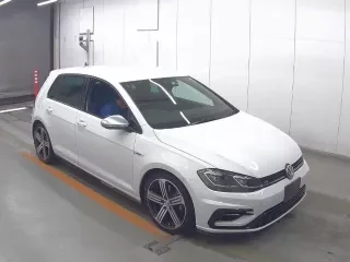VOLKSWAGEN GOLF R