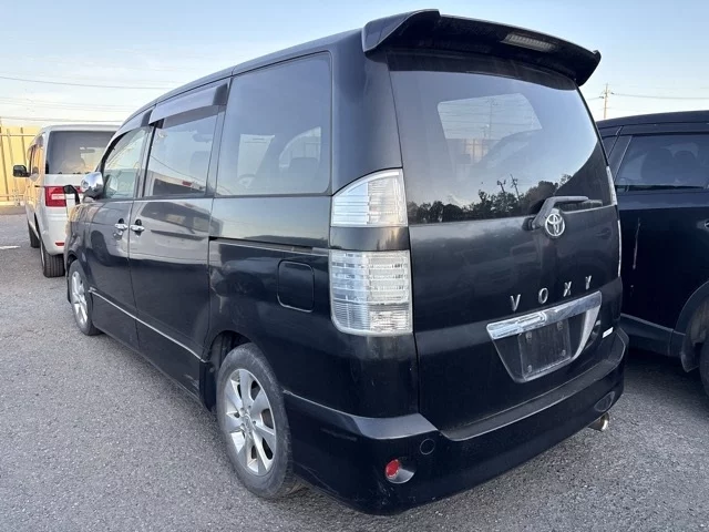 Toyota Voxy 2005