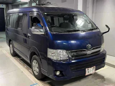 TOYOTA HIACE