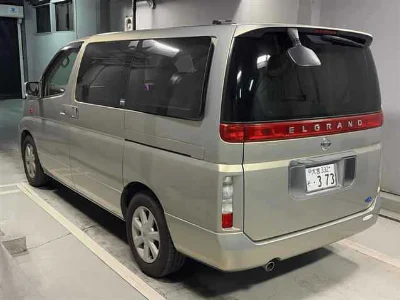 NISSAN ELGRAND
