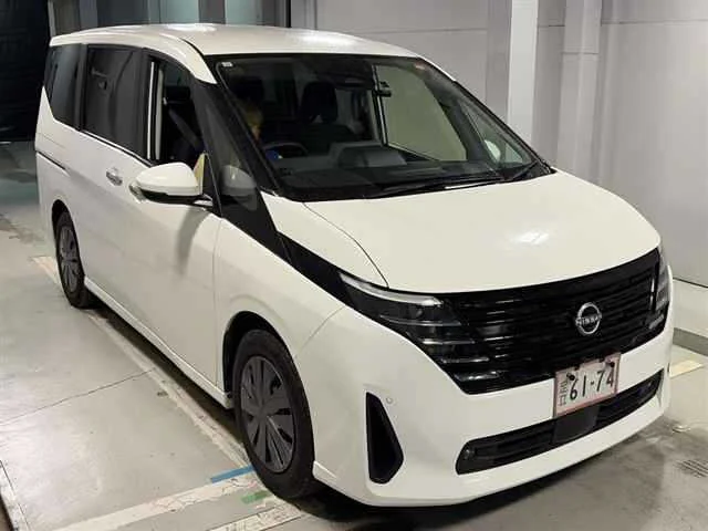 Nissan Serena 2023