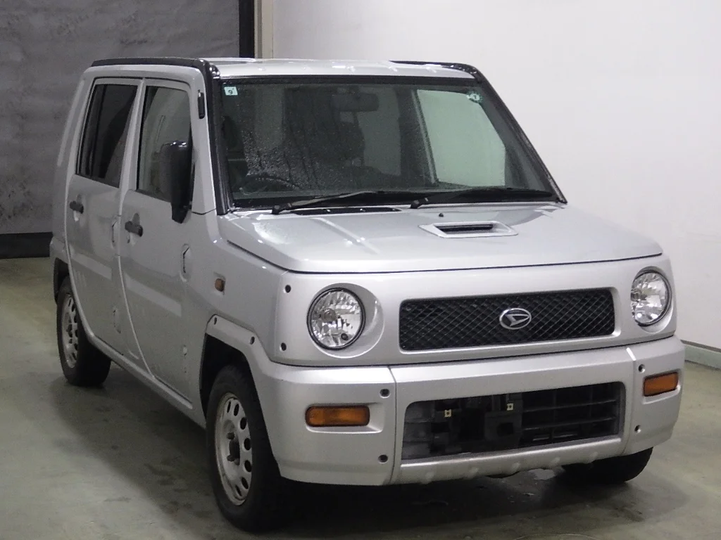Daihatsu Naked 2001