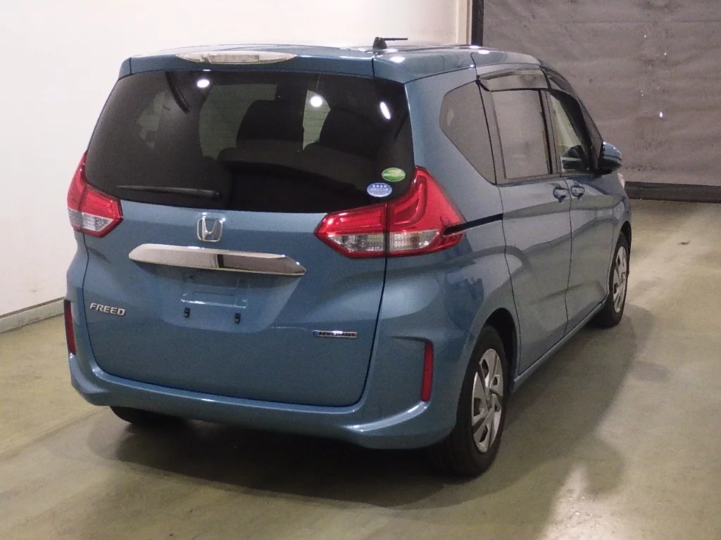Honda Freed  с аукциона в Японии