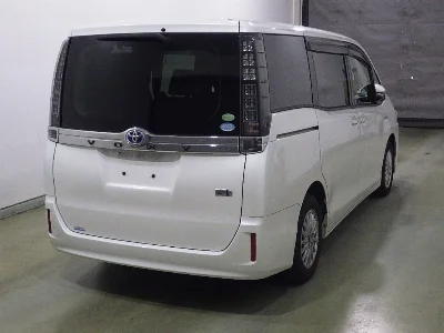 Статистика аукционов Toyota Voxy