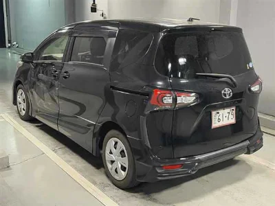 Toyota Sienta