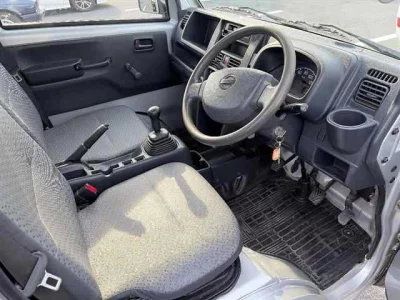 NISSAN CLIPPER TRUCK