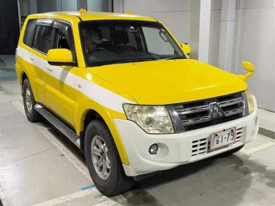 MITSUBISHI PAJERO