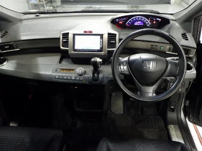 HONDA FREED SPIKE