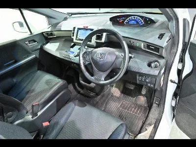 HONDA FREED SPIKE