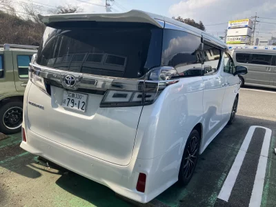 TOYOTA VELLFIRE
