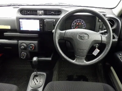 TOYOTA SUCCEED
