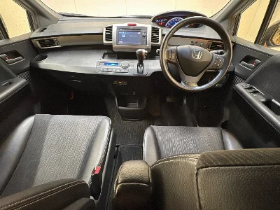 HONDA FREED SPIKE