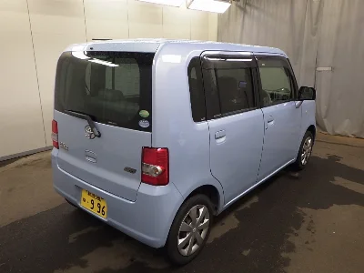 TOYOTA PIXIS SPACE