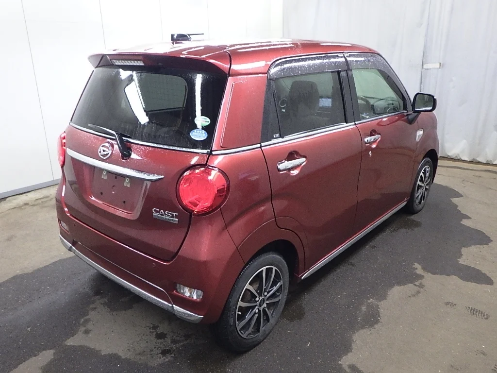 Daihatsu Cast  с аукциона в Японии