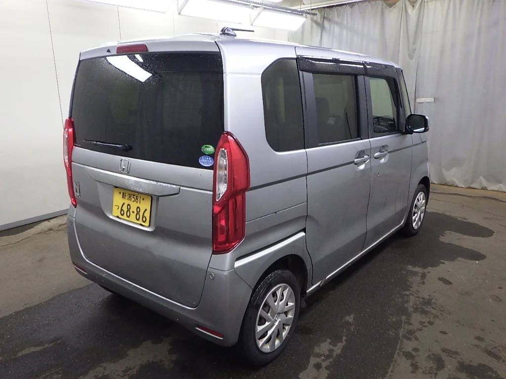 Honda N-Box  с аукциона в Японии