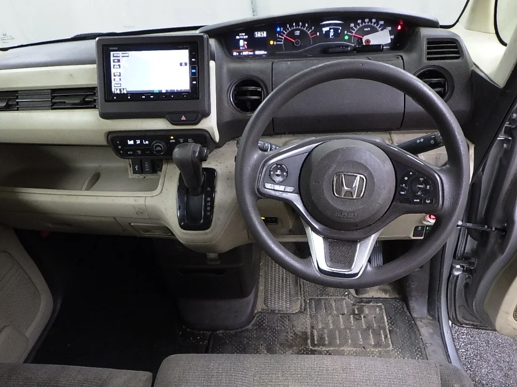 Honda N-Box  с аукциона в Японии