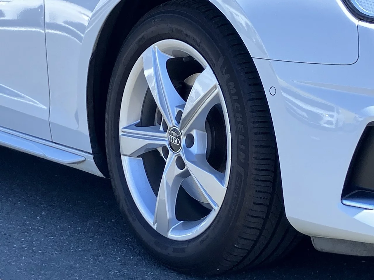 Audi A4  с аукциона в Японии