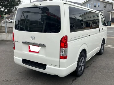 Toyota HiAce Van
