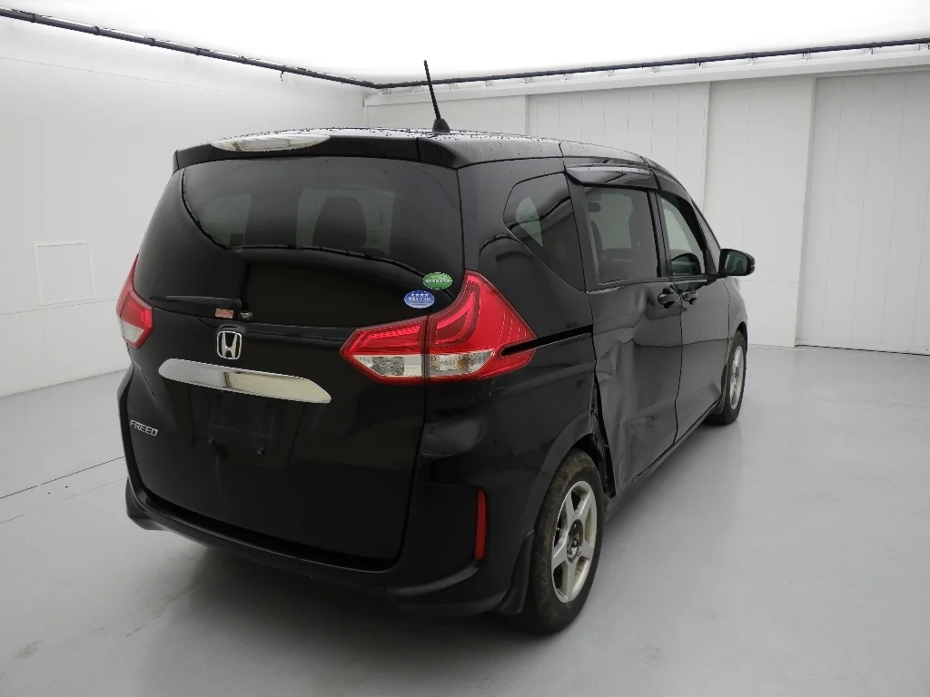 Honda Freed  с аукциона в Японии