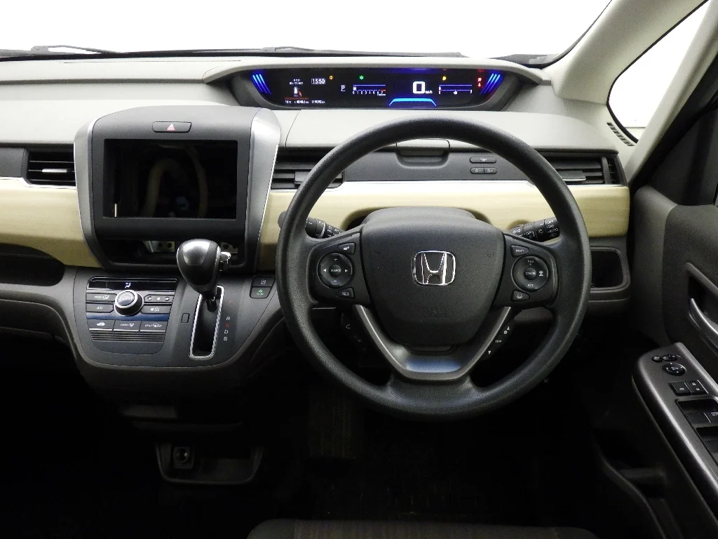 Honda Freed  с аукциона в Японии