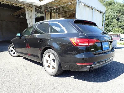 AUDI A4 AVANTE