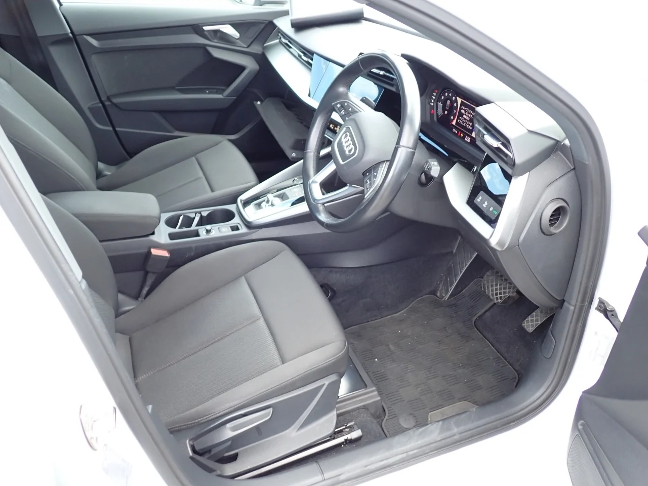 Audi A3  с аукциона в Японии