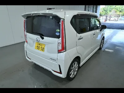DAIHATSU MOVE 2