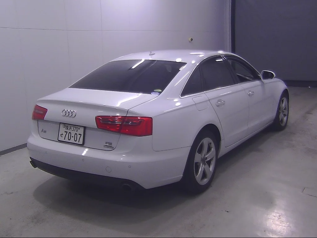 Audi A6  с аукциона в Японии
