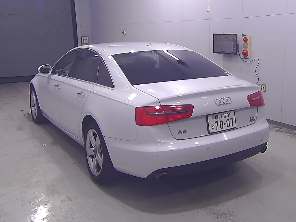 Audi A6  с аукциона в Японии