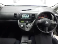 Цена авто Toyota Wish с аукционов Японии, номер кузова ZNE10G, пробег 110 000, оценка 4