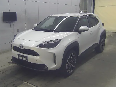 TOYOTA YARIS CROSS 4