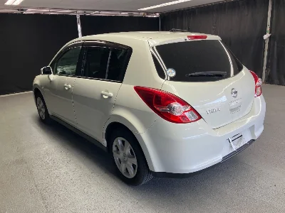 NISSAN TIIDA