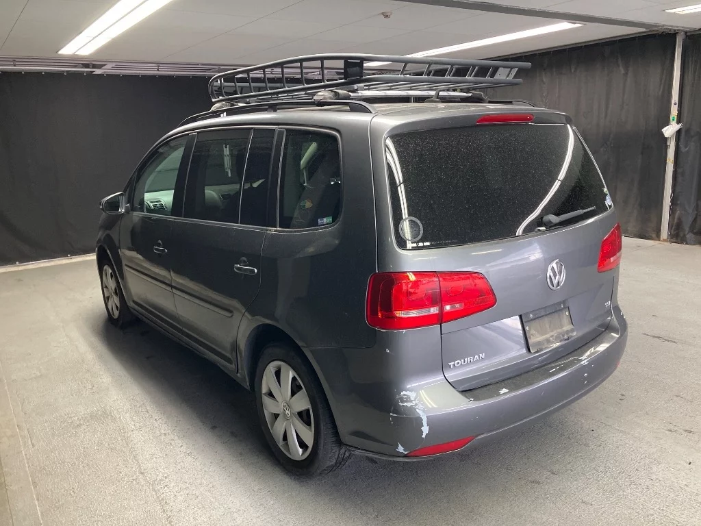 Volkswagen Touran  с аукциона в Японии