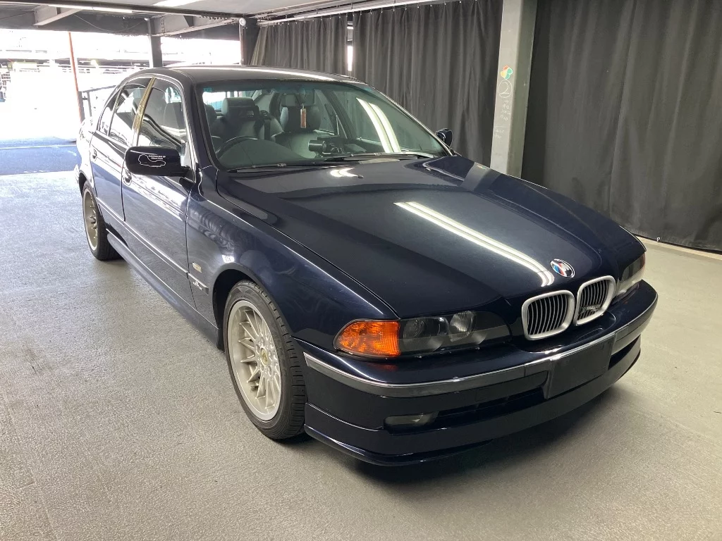 BMW 5-Series  с аукциона в Японии