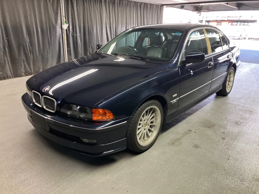 BMW 5-Series  с аукциона в Японии