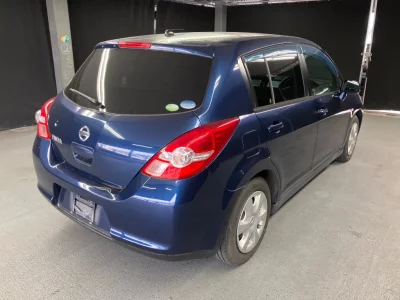 NISSAN TIIDA