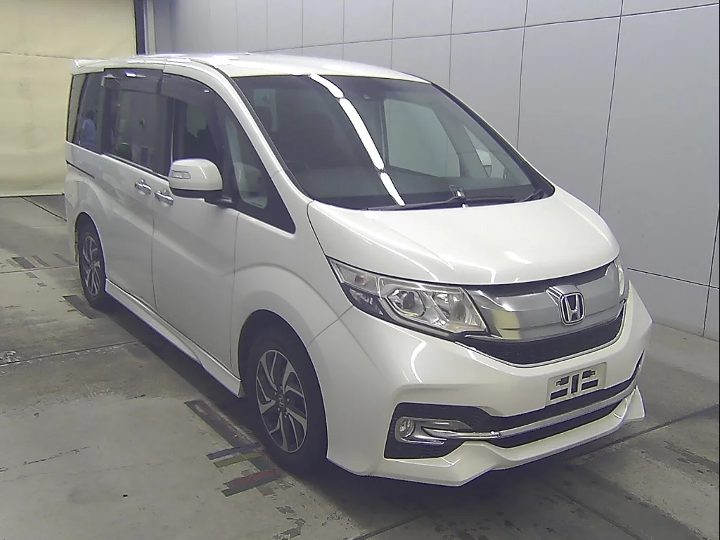 Honda Stepwgn 2016