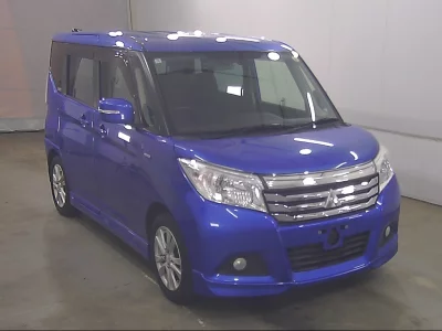 MITSUBISHI DELICA D2