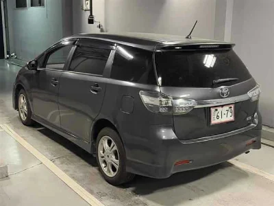 TOYOTA WISH