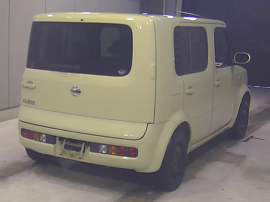Nissan Cube  с аукциона в Японии